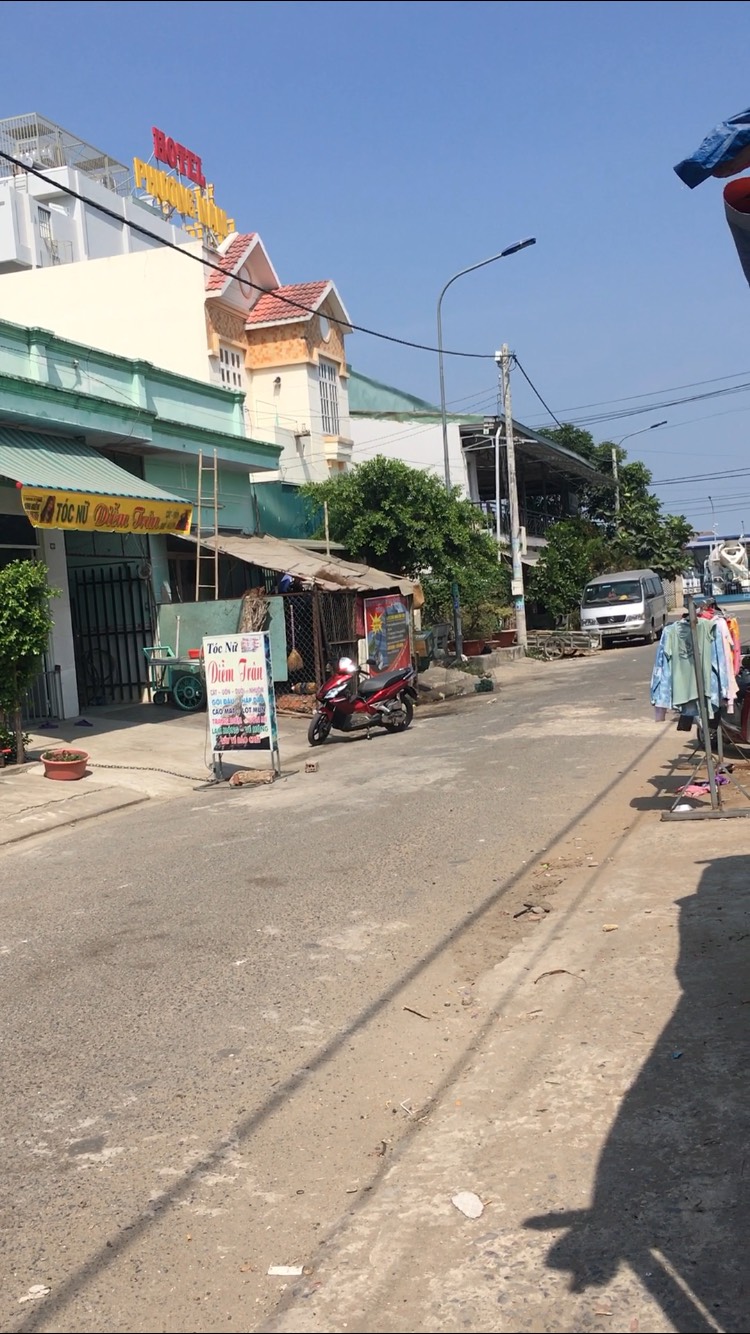 bán đất gần khu công nghiệp Long Hậu 5mx18m giá 2.1 tỷ đường số, sổ riêng