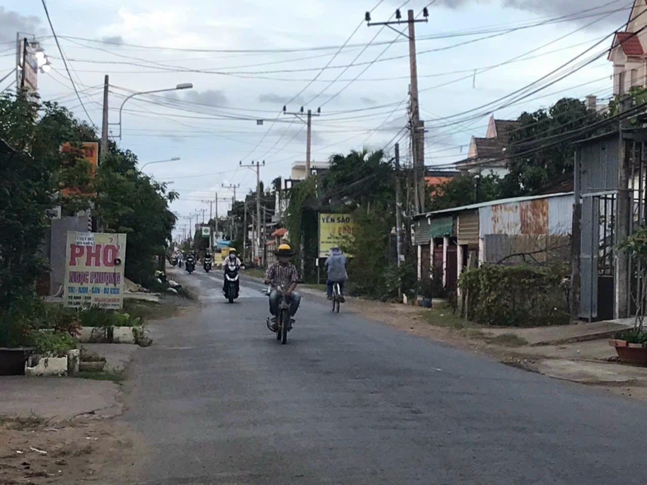 Bán lô đất mặt tiền đường Lê văn lương nối dài 826C 4mx20m giá 2 tỷ 